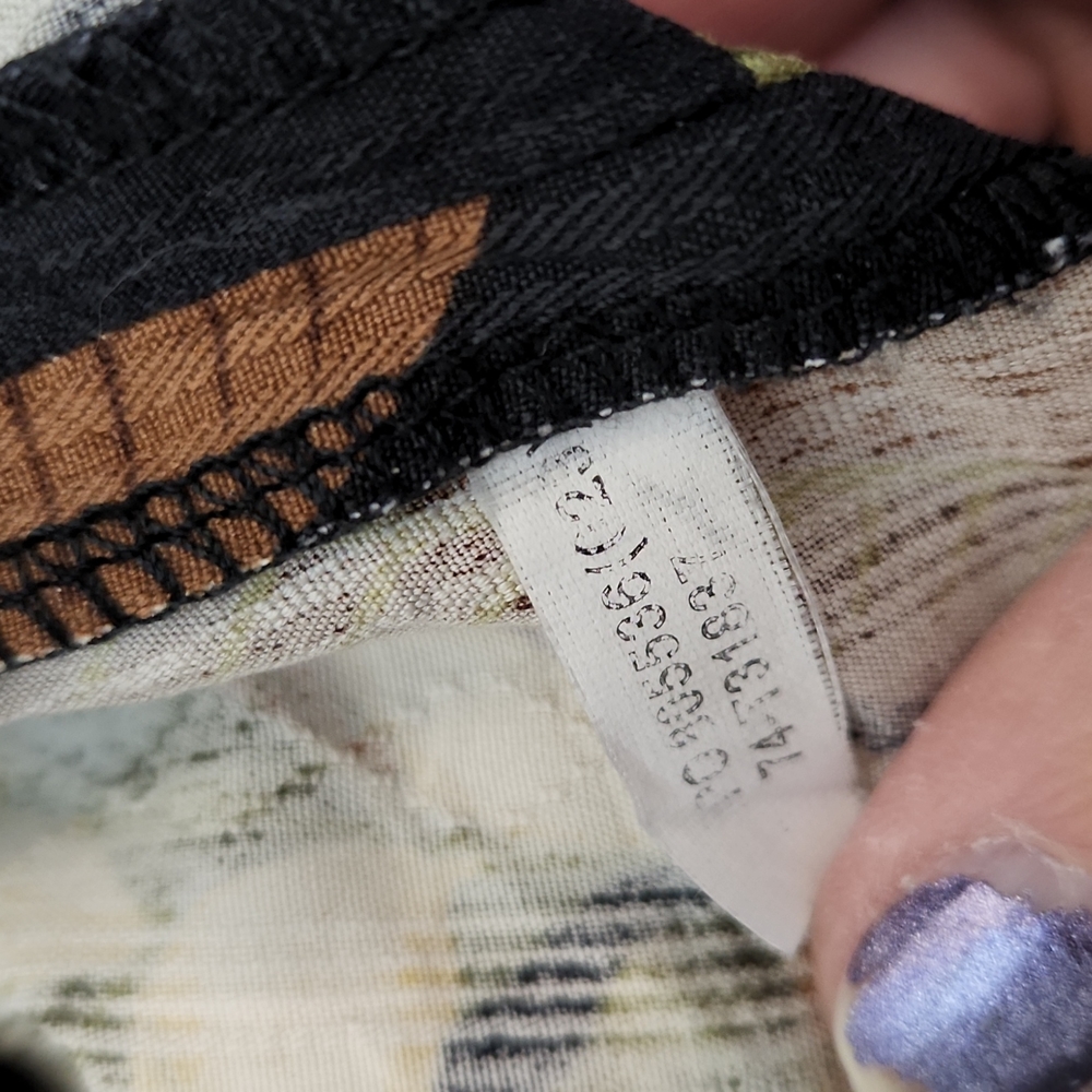 Tommy Bahama Silk Shirt Size Medium - Picture 11 of 11